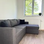 וילה Family House בילונד